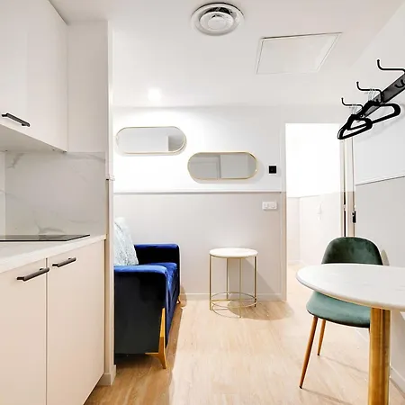 Modern Flat - 1bd For 3p With Ac Apartmán *