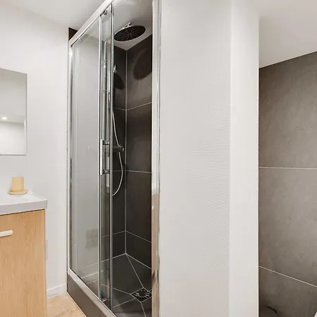 Modern Flat - 1bd For 3p With Ac *